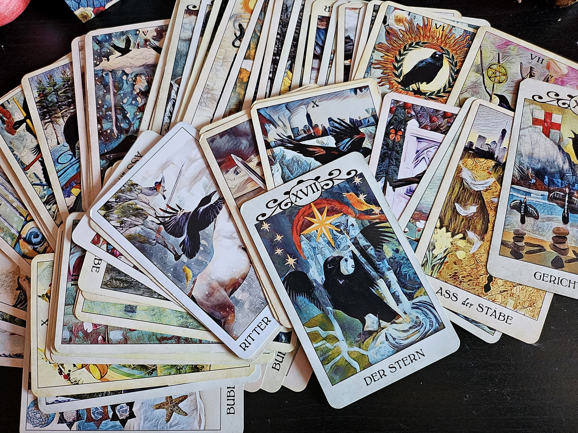 Raben Tarot auf Grundlage des Rider-Waite-Tarot
